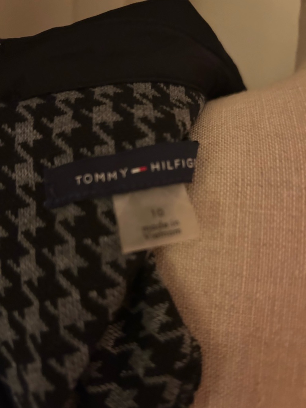 Tommy Hilfiger Black and Gray Houndstooth Long-Sleeve Dress sz 10 - Picture 7 of 10